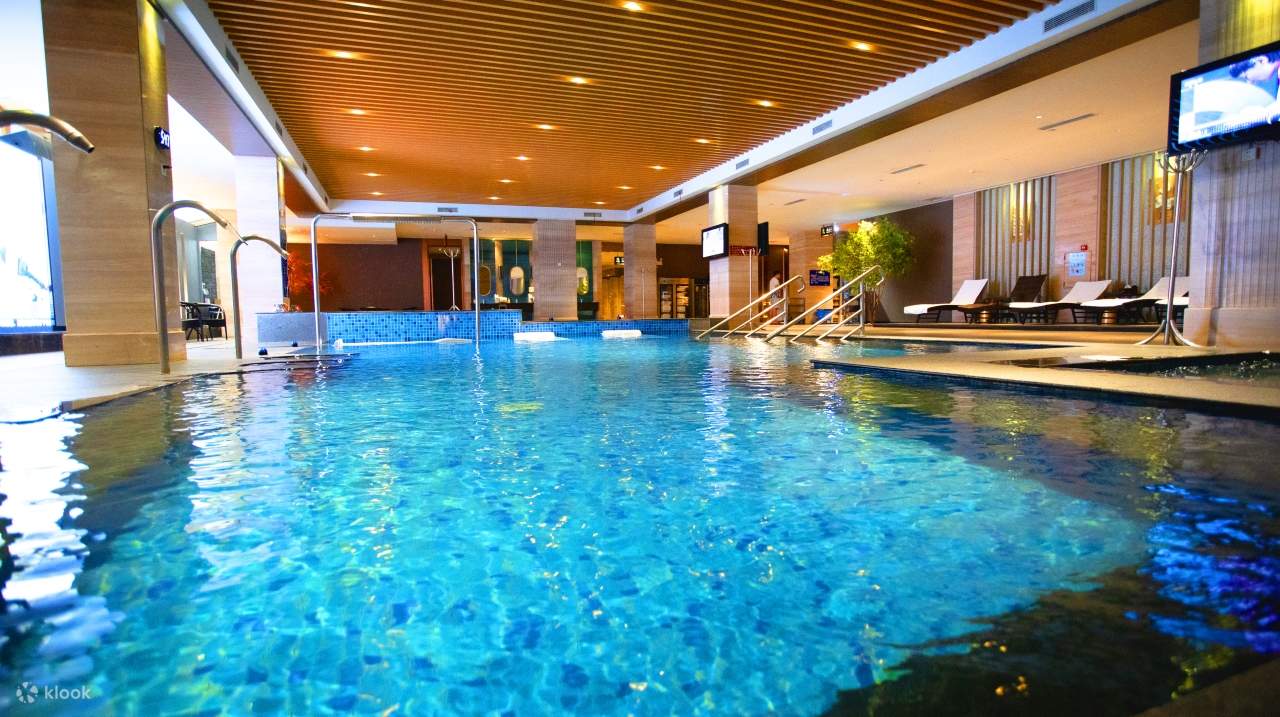 ตงกวน Tihao Club · บ่อน้ำพุร้อน, อาหาร | ฉางผิง